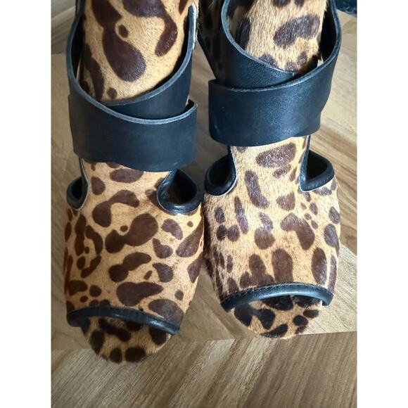 Kelsi Dagger Cheetah Faux Fur Platform Block Heels - Picture 6 of 9